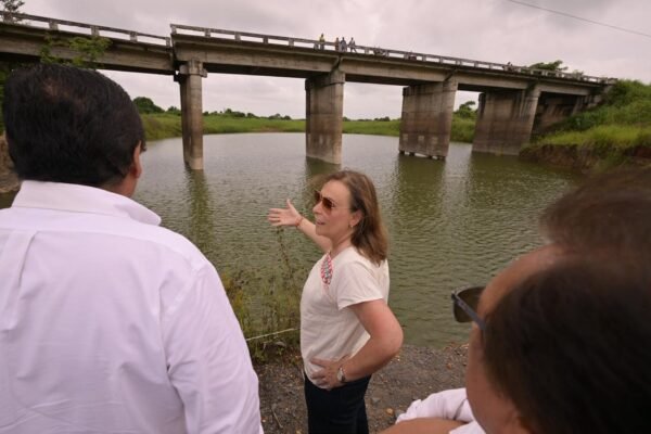 Riesgo atendido, gobernadora Rocío Nahle reconstruirá el puente El Mostal