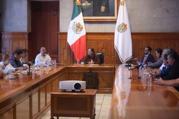 Veracruz firma acuerdo de capacitación para conductores de autobuses Ulúa