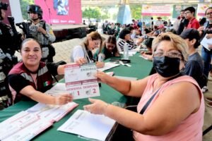 Federación y Veracruz cumplen compromiso y respaldan a damnificados de Poza Rica